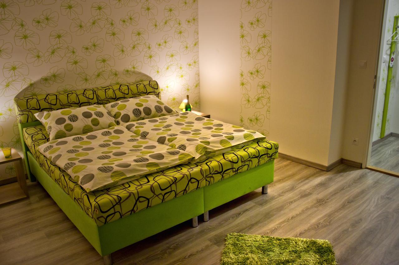 Motel Goerfoel Veľký Meder Bagian luar foto